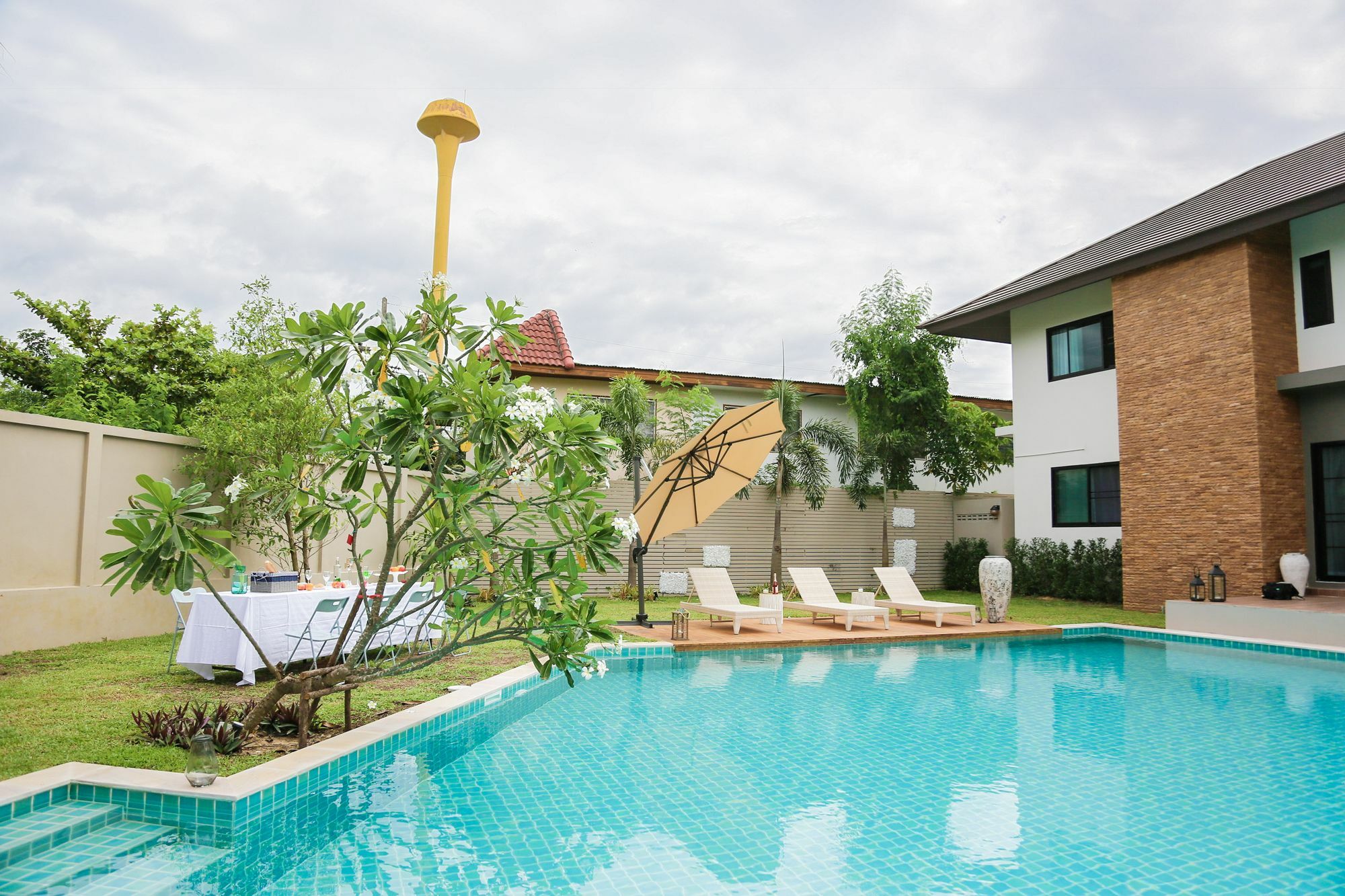 Moin 1617 Luxury Double-Pool Villa Chiang Mai Exterior photo