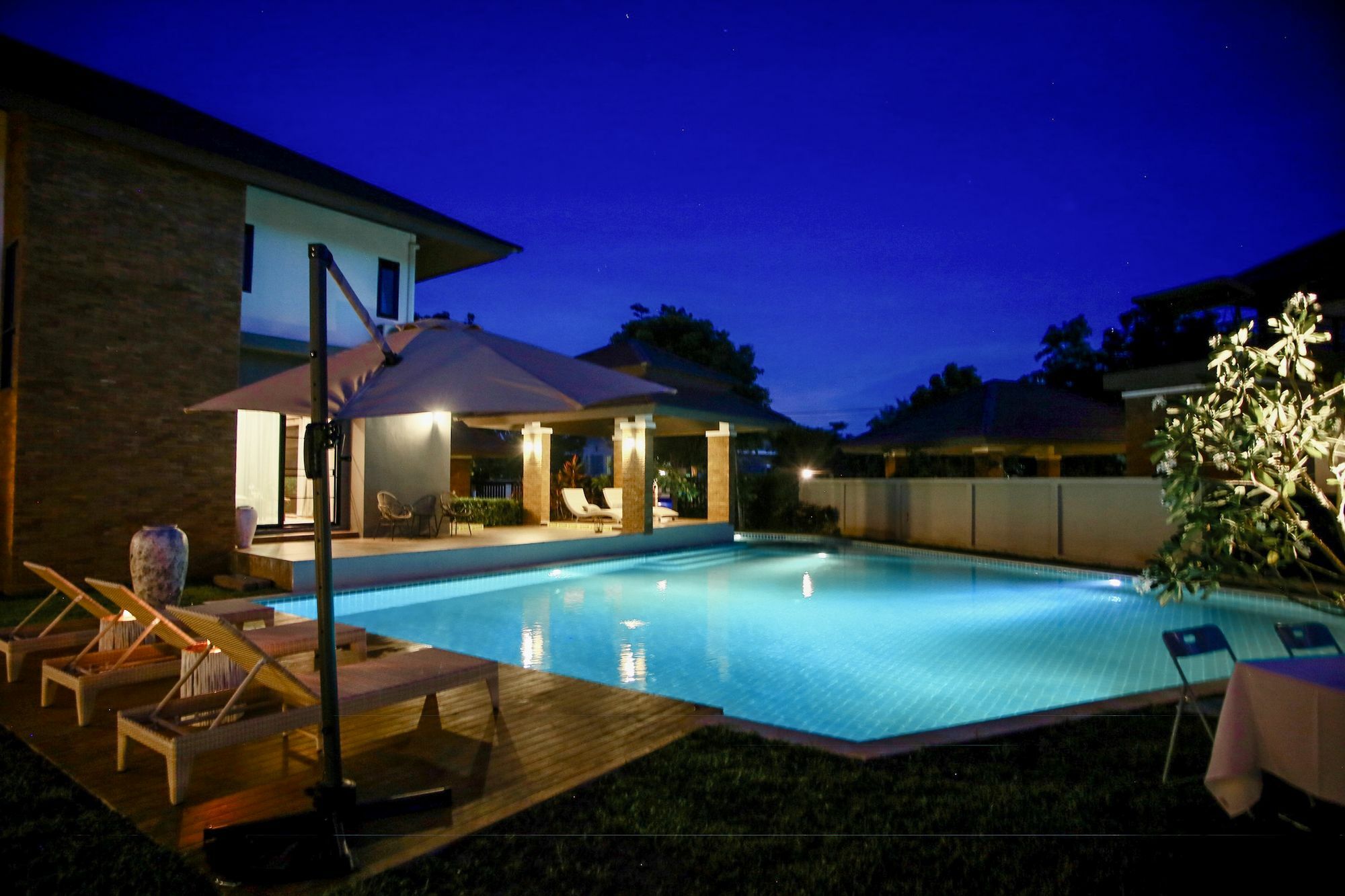 Moin 1617 Luxury Double-Pool Villa Chiang Mai Exterior photo