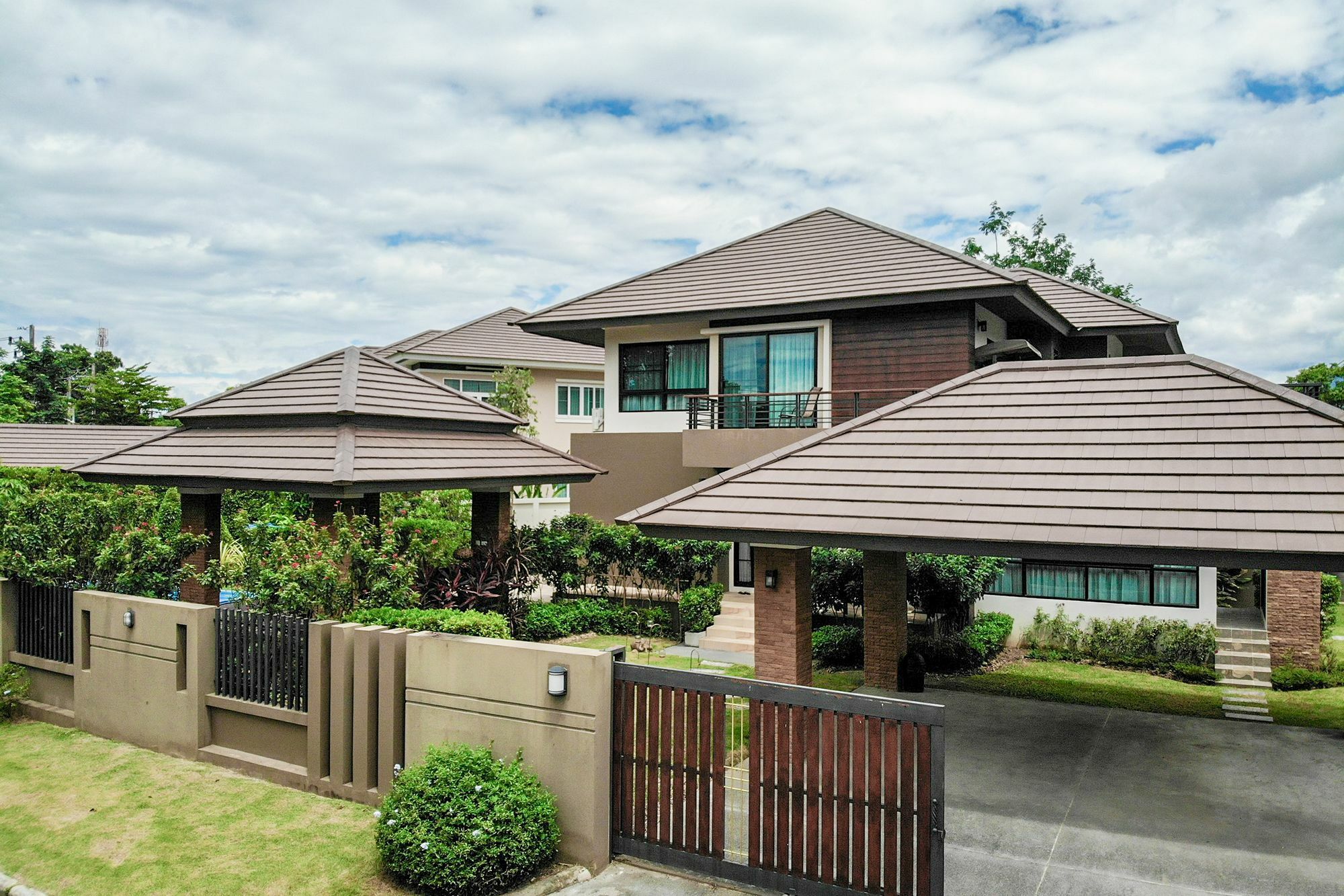 Moin 1617 Luxury Double-Pool Villa Chiang Mai Exterior photo